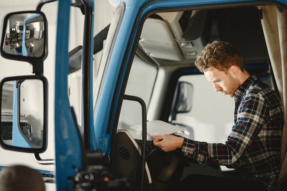 How to Go From Rookie Truck Driver to Experienced Trucker